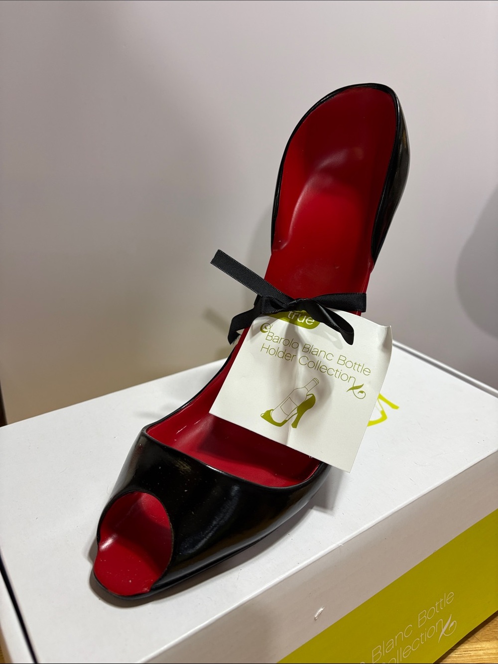 Black and Red Peep-Toe Shoe Wine Bottle Holder
